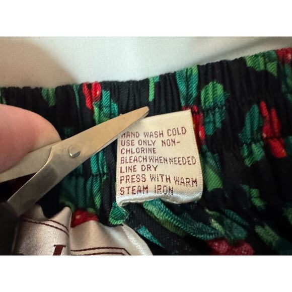 Vintage Bechamel Size 8 Petite 8P Christmas Holiday Stretch Skirt Holly Print - Picture 8 of 9